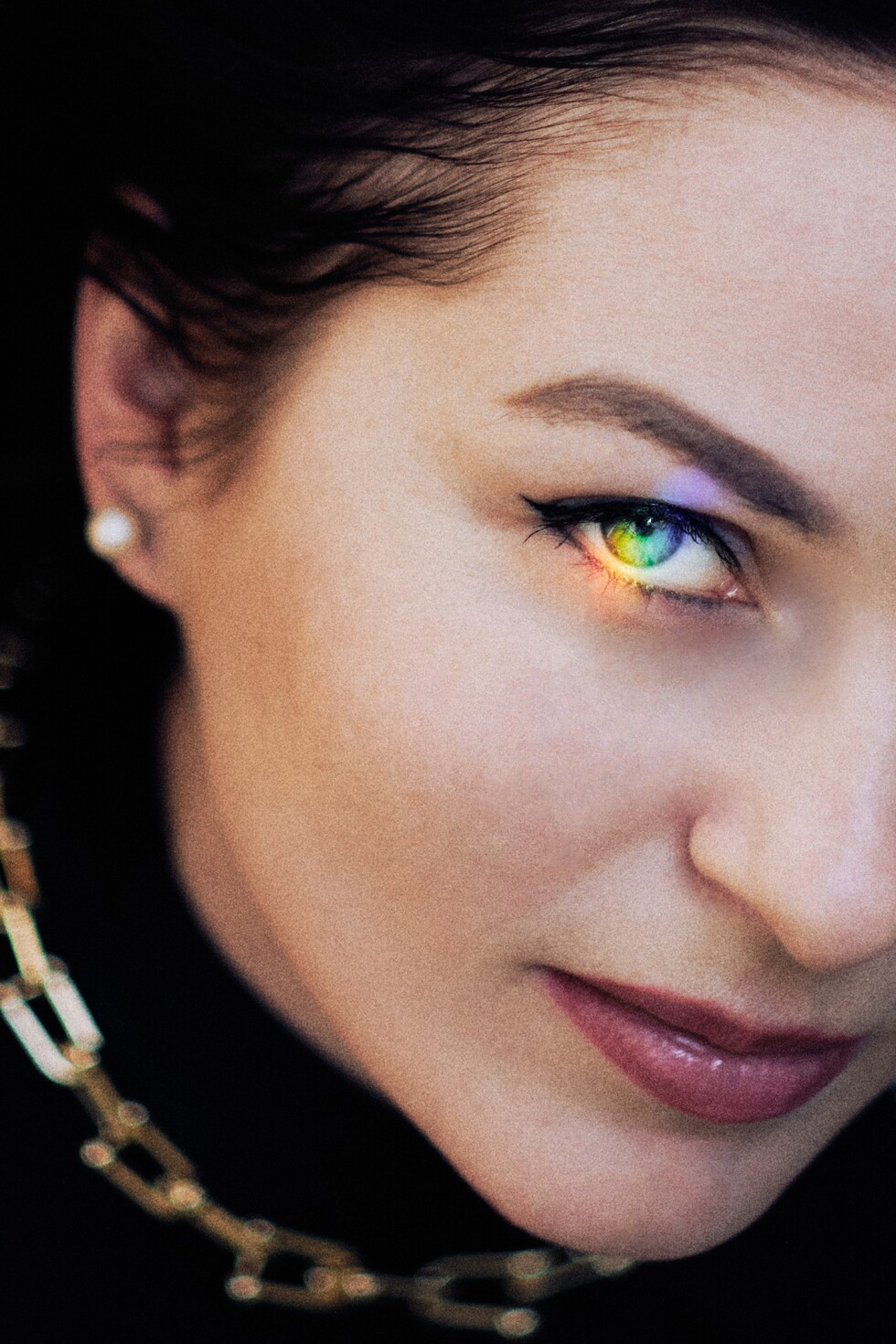 Naisportreed stuudios