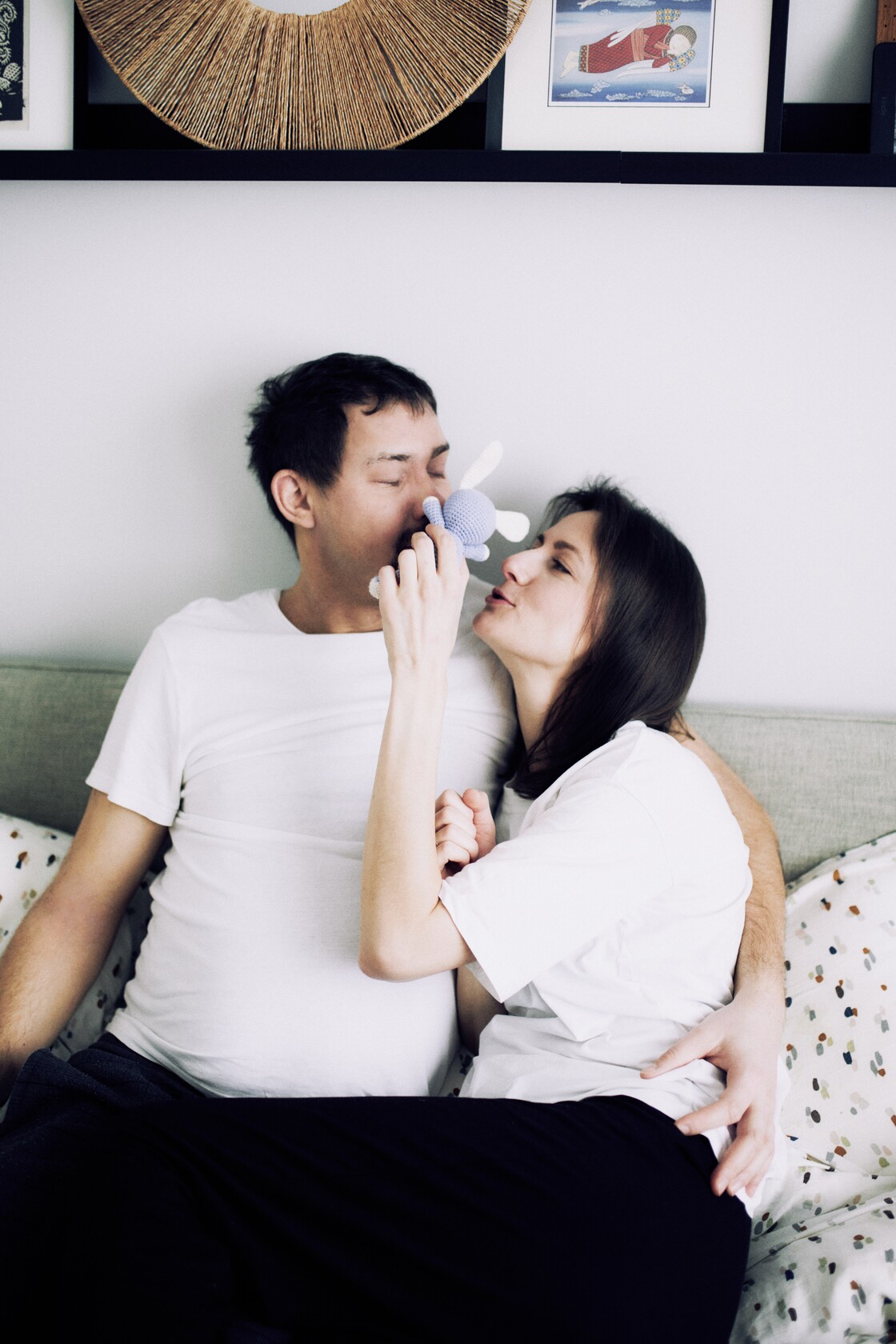 Perepildistamine peresessioon ninatups manguasjaga magamistoas kahekesi