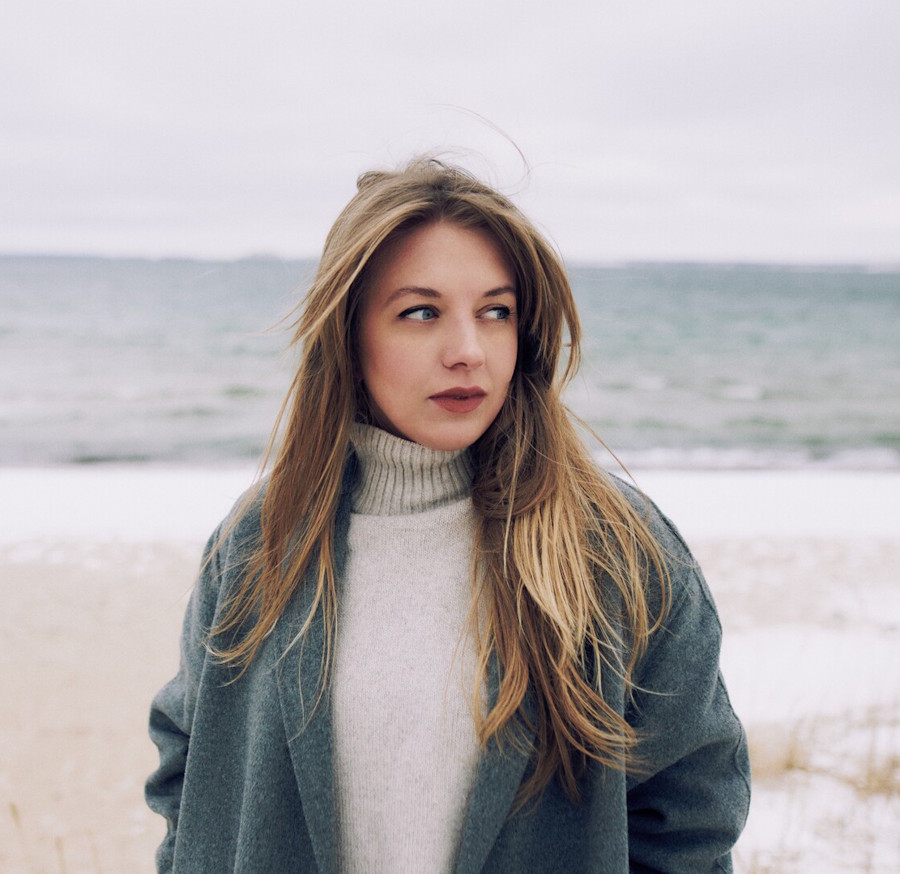 Talvine portree mere ääres