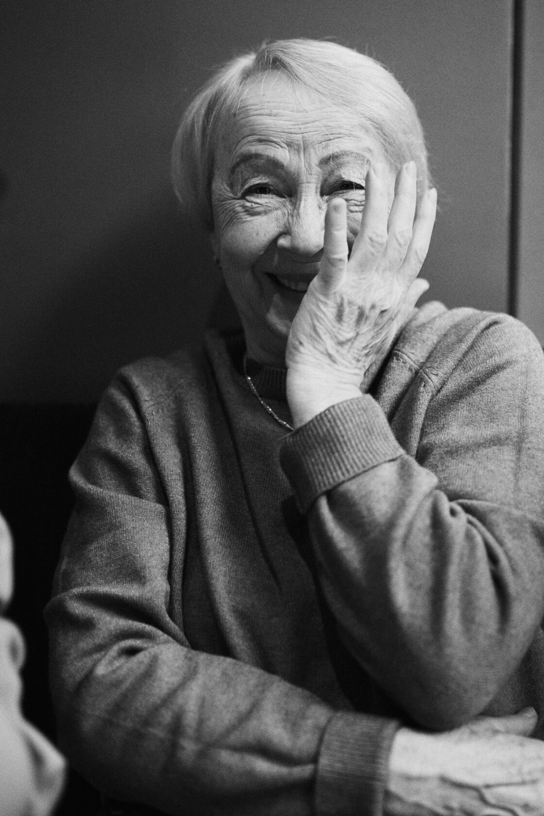 Emadepaeva fotosessioon emadusfotograafia muigel silmad peopesa posel